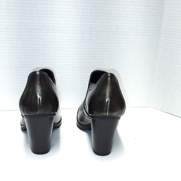 White Mountain dark pueter ankle booties Size:8.5 - Picture 4 of 10